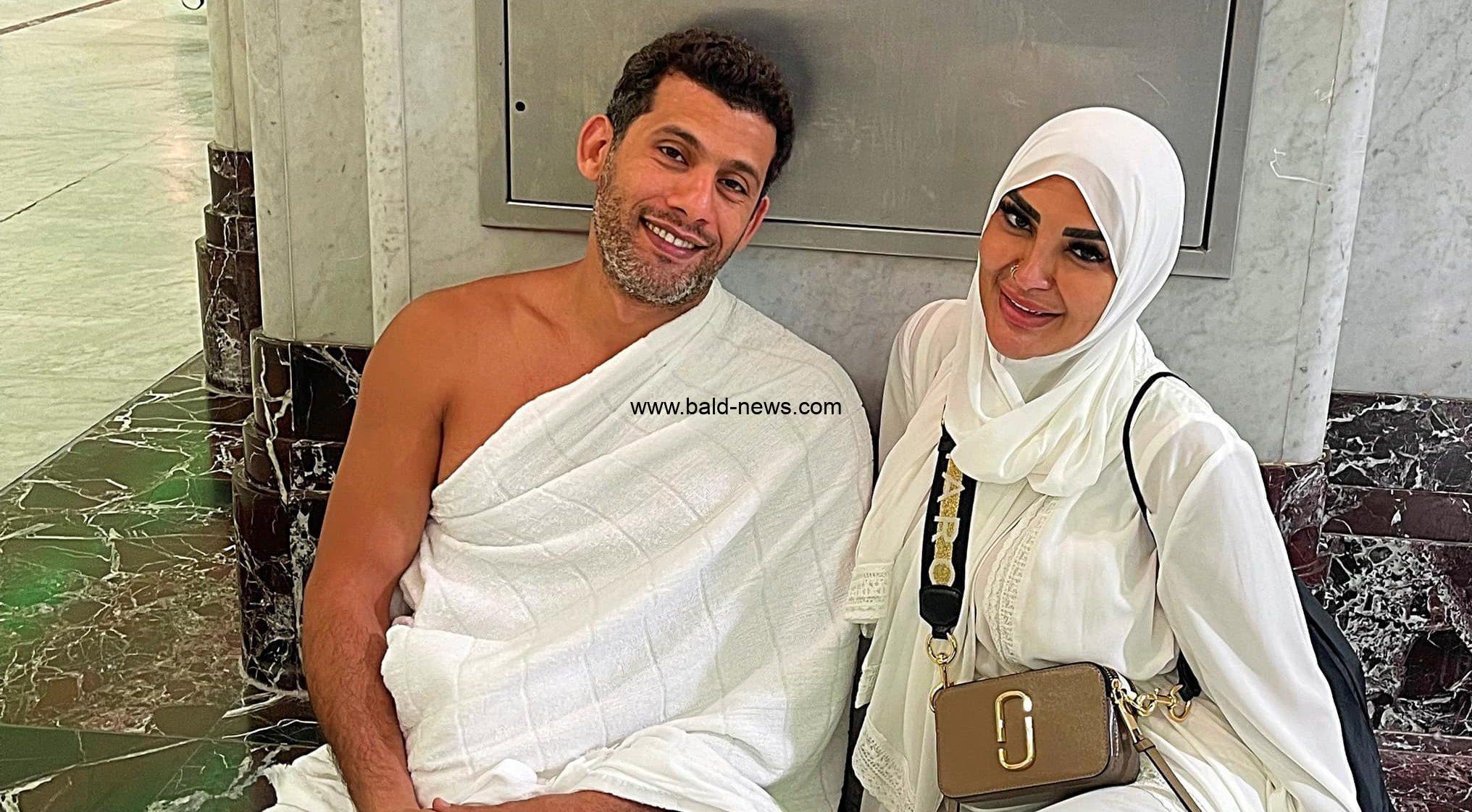 سالي عبد السلام وزوجها في عمرة «شهر العسل»