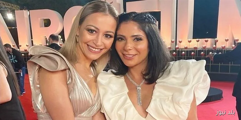 منى زكي تهنئ منة شلبي بمناسبة تكريمها في مهرجان الجونة السينمائي