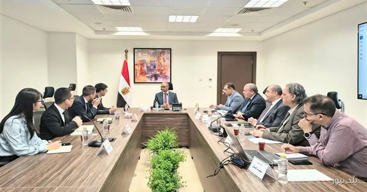 الإسكان تبحث مع شركة صينية سبل التعاون في تحلية مياه البحر