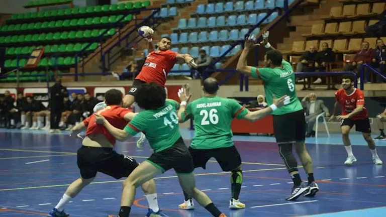 الأهلي يحقق التأهل إلى نهائي كأس السوبر المصري لكرة اليد رجال بعد انتصاره على سبورتنج