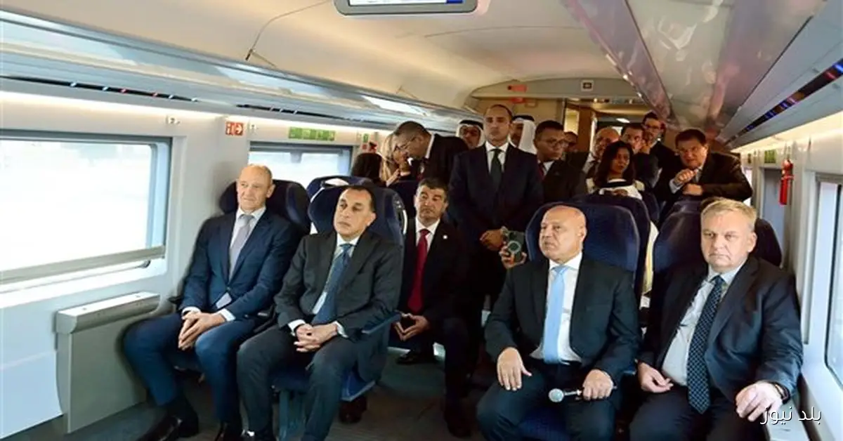 القطار الكهربائي السريع يتألق في معرض النقل الذكي 2025 وفقاً لكامل الوزير