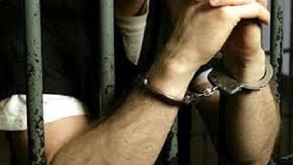 تجديد حبس المتهم بقتل شاب وإصابة آخر أمام محل بيتزا في بشتيل