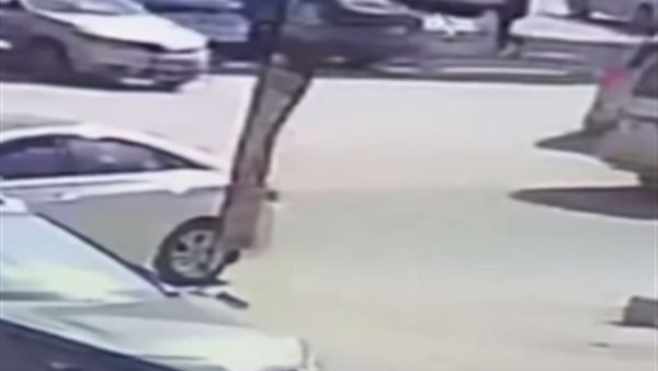 حبس المتهمين بتحطيم زجاج سيارة وسرقة محتوياتها في الجيزة