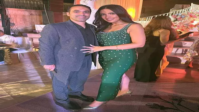 لحظات مميزة: 3 صور لجمال عبد الحميد وزوجته في حفل زفاف محمد غانم