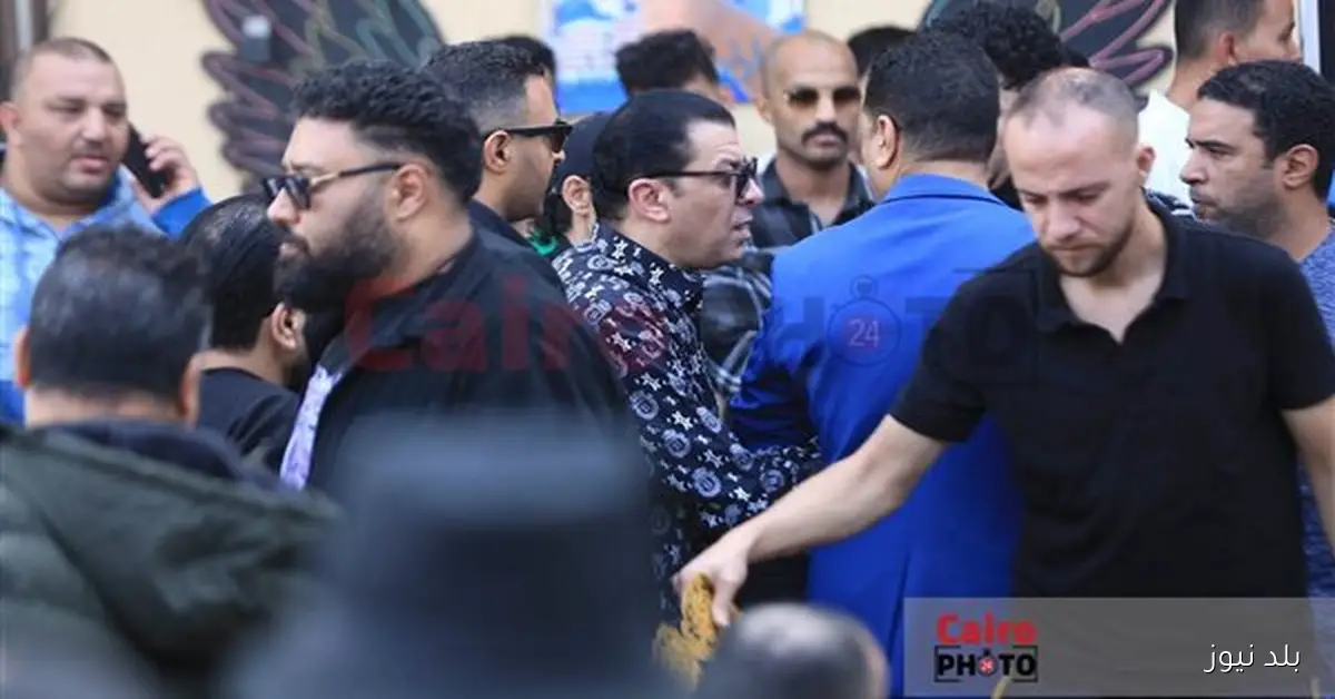 مصطفى كامل يعبّر عن حزنه في جنازة إسماعيل الليثي