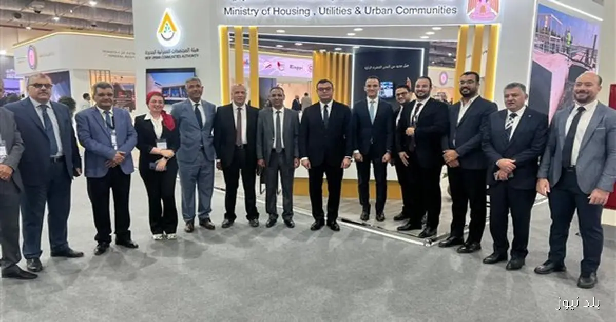 وزير الإسكان يتفقد جناح الوزارة في المعرض والمؤتمر الدولي للنقل الذكي واللوجستيات والصناعة السادسة