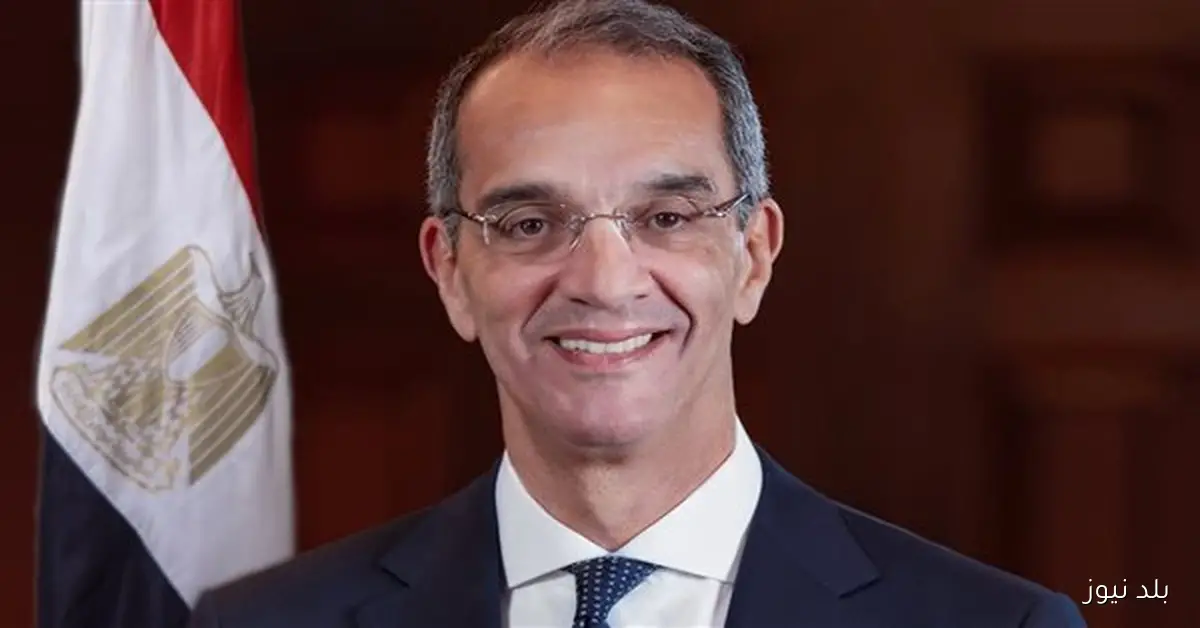 وزير الاتصالات يعلن عن تنفيذ 20 محطة محمول لخدمة المواطنين والسياح في منطقة الأهرامات