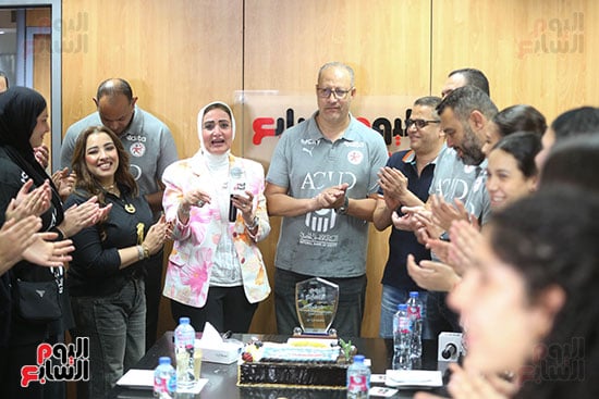  تكريم بعثة منتخب ناشئات كرة اليد مواليد 2008  (3)
