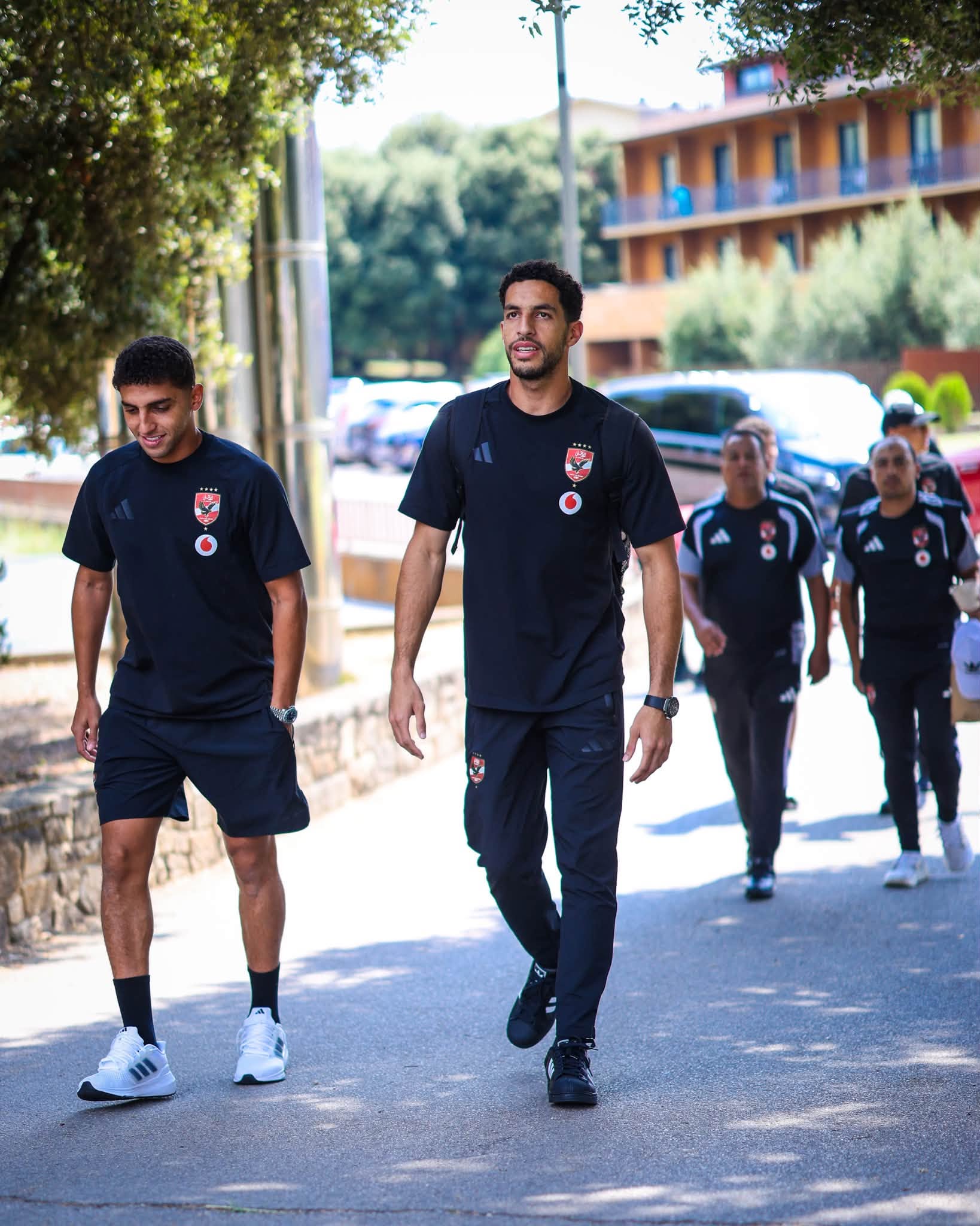 الاهلى يتحرك لملعب المباراة الاهلى يتحرك لملعب المباراة