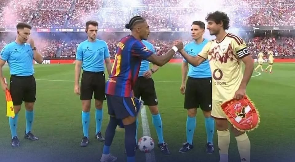 هدف التقدم لبرشلونة في مرمى الأهلي (3) هدف التقدم لبرشلونة في مرمى الأهلي (3)
