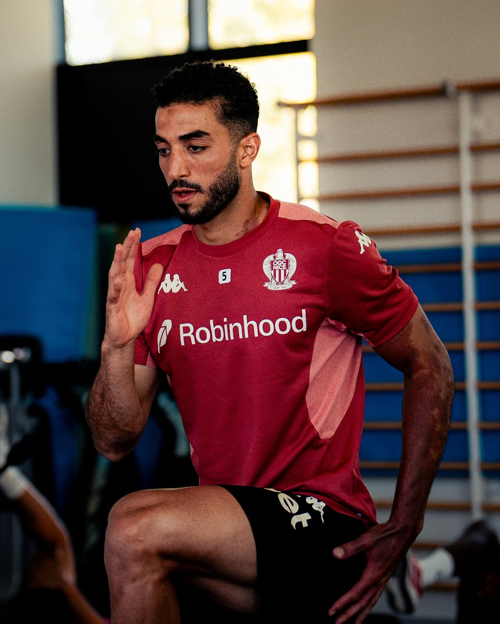 محمد عبد المنعم يشارك في تدريبات نيس (4) محمد عبد المنعم يشارك في تدريبات نيس (4)
