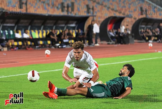 محمد السيد لاعب الزمالك فى أحد كرات مباراة الاتحاد السكندرى محمد السيد لاعب الزمالك فى أحد كرات مباراة الاتحاد السكندرى