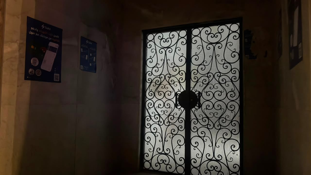 شكاوى من غلق بعض مراكز شحن العدادات التابعة لكهرباء البحيرة (2)