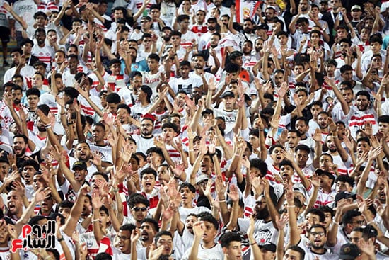 الجماهير بمدرجات الزمالك الجماهير بمدرجات الزمالك
