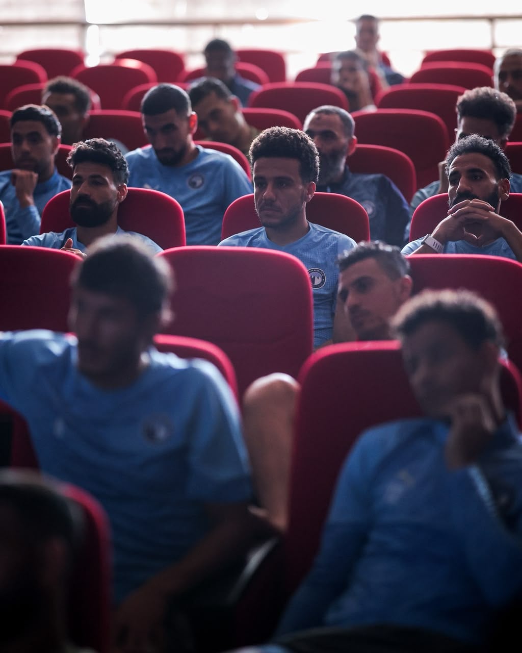 جمال الغندور يشرح لفريق بيراميدز تعديلات قانون التحكيم (2) جمال الغندور يشرح لفريق بيراميدز تعديلات قانون التحكيم (2)