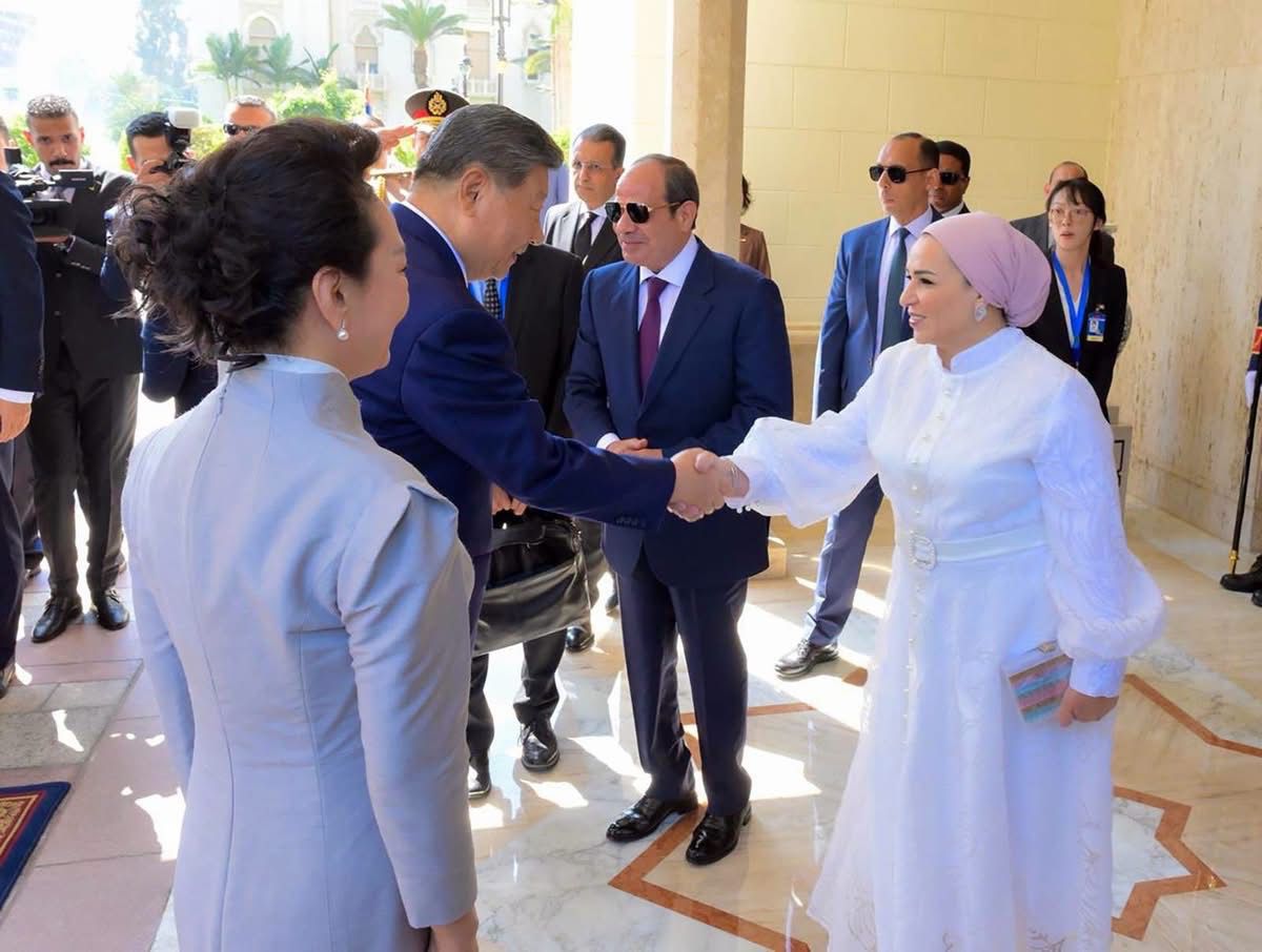 السيدة انتصار السيسى والسيدة بينغ لي يوان (4) السيدة انتصار السيسى والسيدة بينغ لي يوان (4)