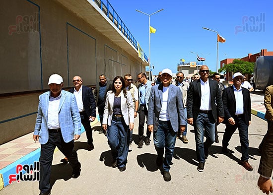 رئيس الوزراء يتفقد محطة معالجة الصرف الصحي بمدينة مصيف بلطيم (3) رئيس الوزراء يتفقد محطة معالجة الصرف الصحي بمدينة مصيف بلطيم (3)